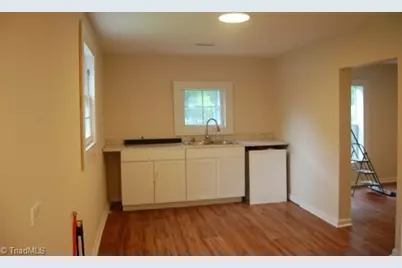 156 S Snider Street, Denton, NC 27239 - Photo 8