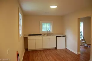 156 S Snider St, Denton, NC 27239 - Photo 8