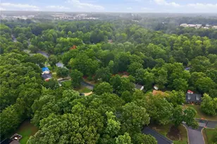 2210 Bracyridge Rd, Greensboro, NC 27407 - Photo 30