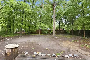 2210 Bracyridge Rd, Greensboro, NC 27407 - Photo 26