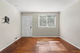 519 Overlook St, Greensboro, NC 27403 - Photo 6