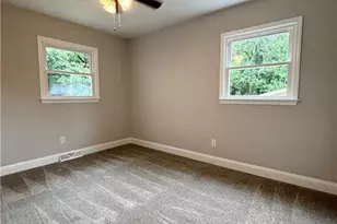 1332 Calvert Dr, Winston-Salem, NC 27107 - Photo 10