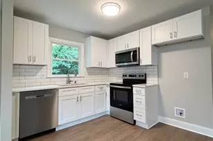 1332 Calvert Dr, Winston-Salem, NC 27107 - Photo 2