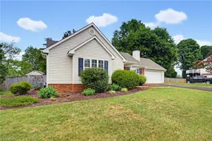 6051 Summer Trace Ln, Winston-Salem, NC 27105 - Photo 2