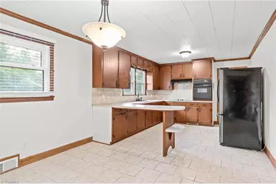 131 River Road, Boonville, NC 27011 - Photo 8