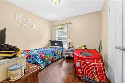 4313 Maybrook Drive, Greensboro, NC 27405 - Photo 10