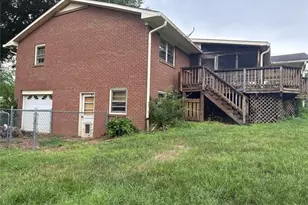 2631 Creekwood Dr, Winston-Salem, NC 27103 - Photo 6