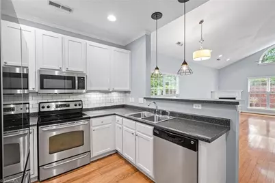 2071 Salisbury Square, Winston-Salem, NC 27127 - Photo 14
