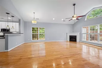 2071 Salisbury Square, Winston-Salem, NC 27127 - Photo 8