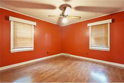500 Clover Drive, High Point, NC 27262 - Photo 24