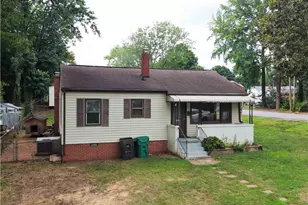 500 Clover Dr, High Point, NC 27262 - Photo 4