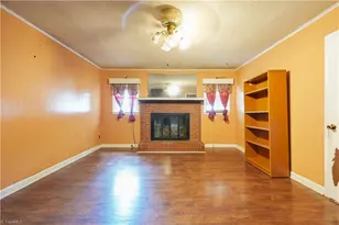500 Clover Dr, High Point, NC 27262 - Photo 16