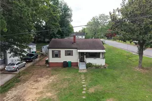 500 Clover Dr, High Point, NC 27262 - Photo 2