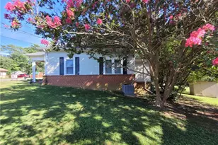 319 Hay St, Mount Airy, NC 27030 - Photo 6