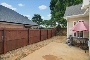 5917 Kenville Green Cir, Kernersville, NC 27284 - Photo 24