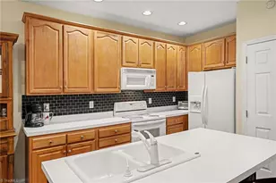 307 Oleander Dr, Eden, NC 27288 - Photo 10