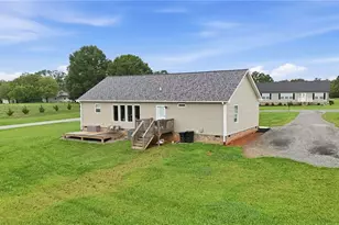 1046 Herberts Dr, Yadkinville, NC 27055 - Photo 34