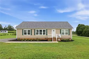 1046 Herberts Dr, Yadkinville, NC 27055 - Photo 2