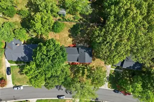 2404 Dulaire Rd, Greensboro, NC 27407 - Photo 36