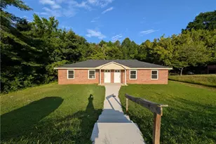 3482 Hartford St, Winston-Salem, NC 27106 - Photo 1