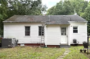 1114 Denny St, High Point, NC 27262 - Photo 2
