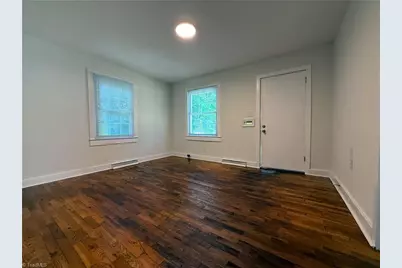2604 Lyndhurst Avenue, Winston-Salem, NC 27103 - Photo 2