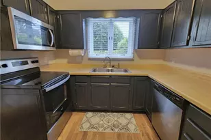1407 Chestnut Dr, High Point, NC 27262 - Photo 8
