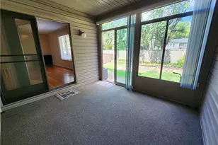 1407 Chestnut Dr, High Point, NC 27262 - Photo 4