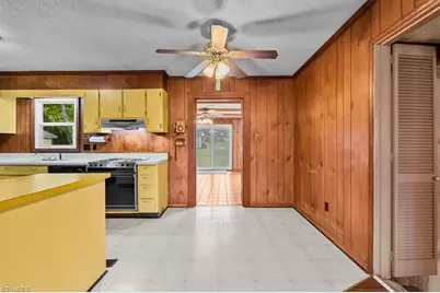 545 Maplewood Circle, Liberty, NC 27298 - Photo 6