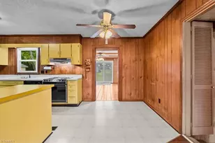 545 Maplewood Cir, Liberty, NC 27298 - Photo 6