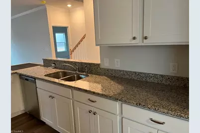 629 Cam Circle, High Point, NC 27265 - Photo 32