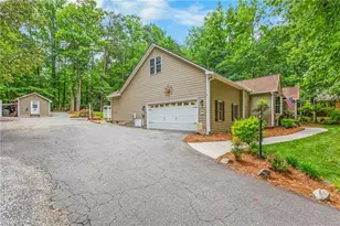 1239 Blackberry Ridge Rd, High Point, NC 27265 - Photo 8