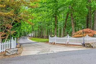 1239 Blackberry Ridge Rd, High Point, NC 27265 - Photo 6