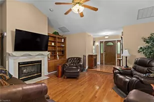 1239 Blackberry Ridge Rd, High Point, NC 27265 - Photo 14