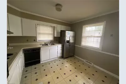 3118 Shallowford Drive, Greensboro, NC 27406 - Photo 8