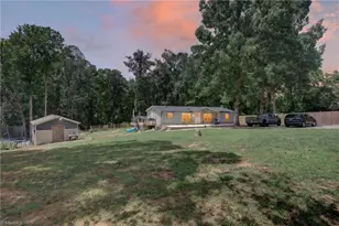 424 Back Creek Church Rd, Asheboro, NC 27205 - Photo 2