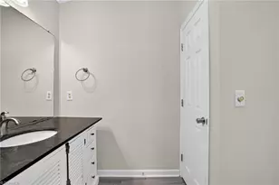 4700 Pine Hollow Ln, Greensboro, NC 27410 - Photo 24