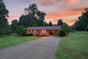 200 Brookview Cir, Jamestown, NC 27282 - Photo 1