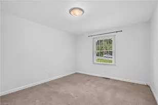 200 Brookview Cir, Jamestown, NC 27282 - Photo 24