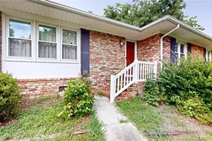 3908 Beverly Hills Dr, High Point, NC 27265 - Photo 4