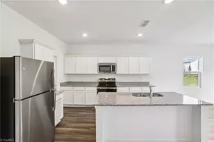 990 Riverbank Dr, Kernersville, NC 27284 - Photo 6