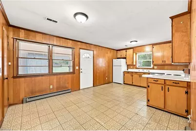201 Rolling Road, Burlington, NC 27217 - Photo 6