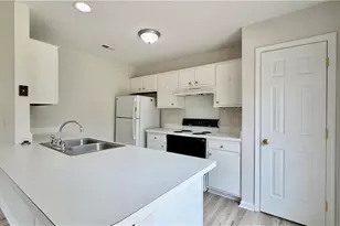 700 Brushy Fork Dr, Greensboro, NC 27406 - Photo 6
