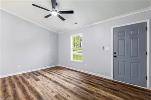 625 Rolling Green Dr, High Point, NC 27260 - Photo 8