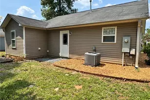 3236 Ridgewood Pl Dr, Winston-Salem, NC 27107 - Photo 2