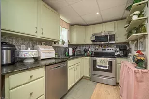 923 South St, Mount Airy, NC 27030 - Photo 18