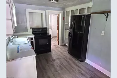 1819 J Avenue, Greensboro, NC 27403 - Photo 8