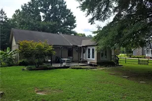 352 Walter Chambers St, Eden, NC 27288 - Photo 2