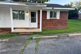 511 Everett Ln, High Point, NC 27262 - Photo 2