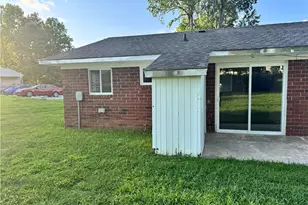 511 Everett Ln, High Point, NC 27262 - Photo 16